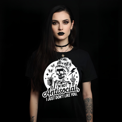 I'm Not Antisocial Skull Graphic T-Shirt — Funny Sarcastic Sceleton